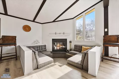 Living - 22560 Indian Oak Loop, Caliente, CA 93518 photo 1 of 4