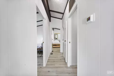 Entry Way - 22560 Indian Oak Loop, Caliente, CA 93518 photo 3 of 6