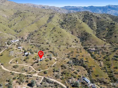 View/Area - 22560 Indian Oak Loop, Caliente, CA 93518 photo 2 of 10