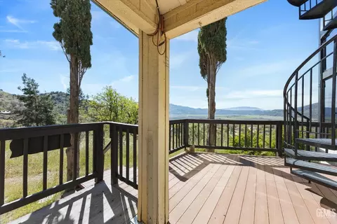 Exterior - 22560 Indian Oak Loop, Caliente, CA 93518 photo 6 of 11