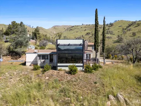 Exterior - 22560 Indian Oak Loop, Caliente, CA 93518 photo 2 of 11