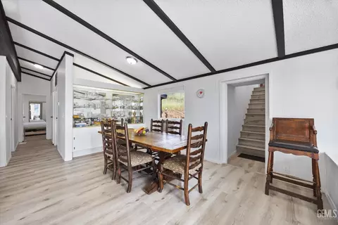 Dining - 22560 Indian Oak Loop, Caliente, CA 93518 photo 1 of 3