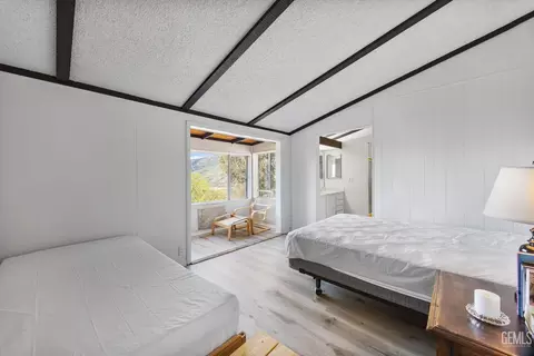 Bedroom - 22560 Indian Oak Loop, Caliente, CA 93518 photo 1 of 6