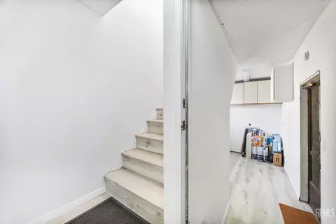 Entry Way - 22560 Indian Oak Loop, Caliente, CA 93518 photo 6 of 6