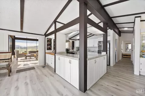 Entry Way - 22560 Indian Oak Loop, Caliente, CA 93518 photo 1 of 6