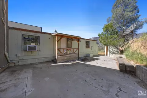 Exterior - 22560 Indian Oak Loop, Caliente, CA 93518 photo 8 of 11