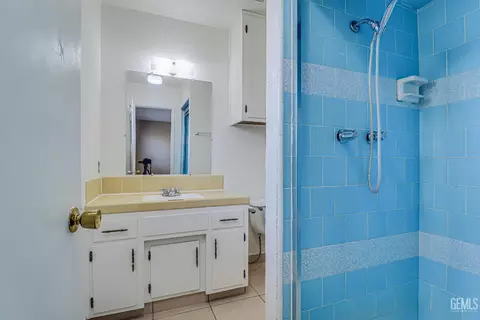 Bath - 3840 White Ln, Bakersfield, CA 93309 photo 1 of 3