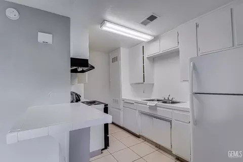Kitchen - 3840 White Ln, Bakersfield, CA 93309 photo 5 of 6