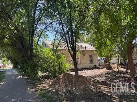 619 L St, Bakersfield, CA 93304