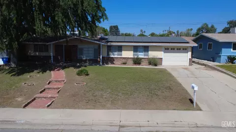 2718 Blade Ave, Bakersfield, CA 93306