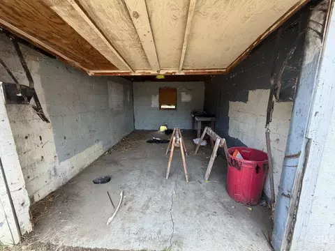 211 E Harding Ave, Bakersfield, CA 93308 photo 3