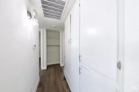Entry Way - 4103 Gordon St, Bakersfield, CA 93307 photo 2 of 2