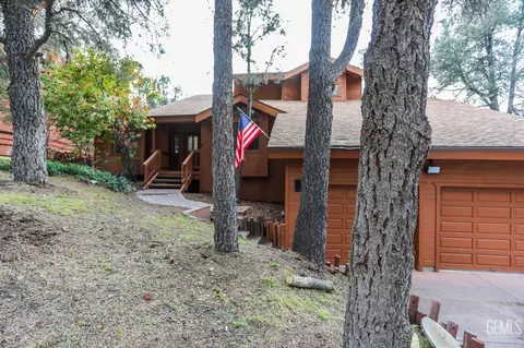 2701 Hillcrest Ct, Frazier Park, CA 93225