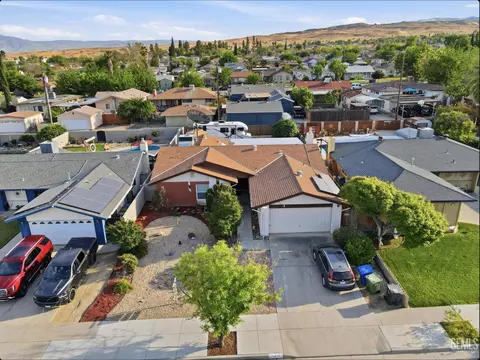 View/Area - 209 E Warren St, Taft, CA 93268 photo 2 of 6