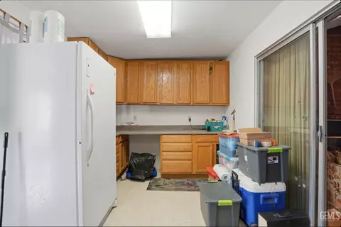 Other - 209 E Warren St, Taft, CA 93268 photo 3 of 3