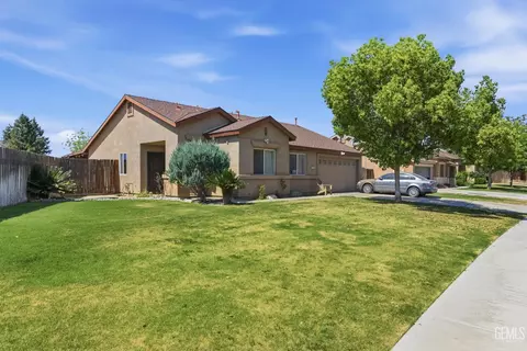 7115 Santana Sun Dr, Bakersfield, CA 93313