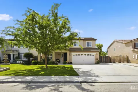 10815 Grand Prairie Dr, Bakersfield, CA 93311