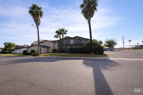 4317 Isla Verde St, Bakersfield, CA 93301