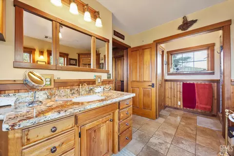 Bath - 44164 Sugarloaf Dr, Posey, CA 93260 photo 3 of 3