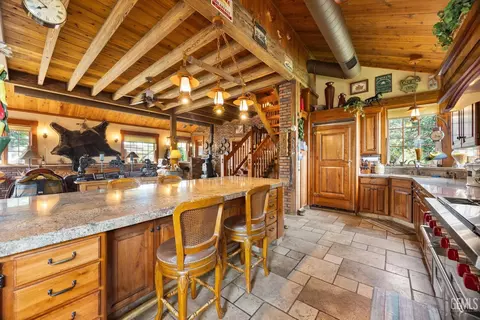 Kitchen - 44164 Sugarloaf Dr, Posey, CA 93260 photo 4 of 7