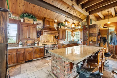 Kitchen - 44164 Sugarloaf Dr, Posey, CA 93260 photo 1 of 7