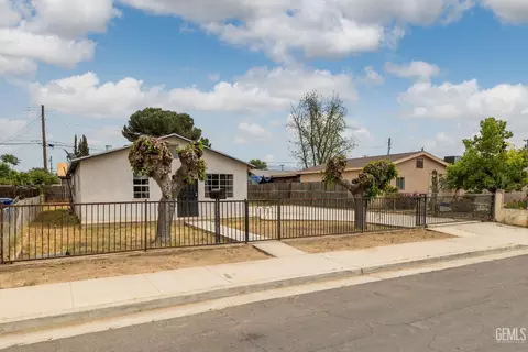 Exterior - 10001 Waco Ave, Lamont, CA 93241 photo 3 of 11
