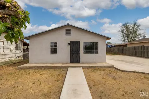 Exterior - 10001 Waco Ave, Lamont, CA 93241 photo 5 of 11