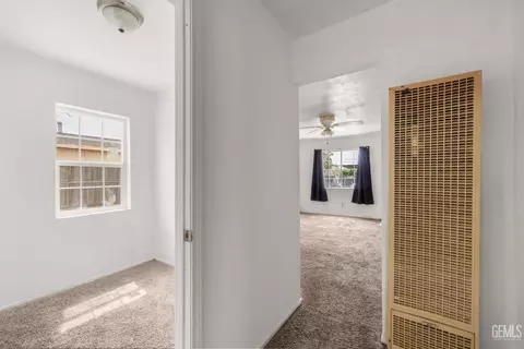 Entry Way - 10001 Waco Ave, Lamont, CA 93241 photo 4 of 4