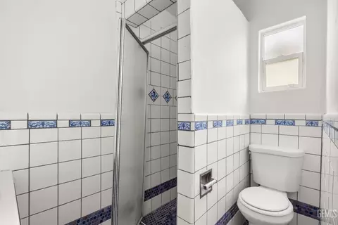 Bath - 10001 Waco Ave, Lamont, CA 93241 photo 1 of 2