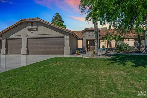 601 Hidalgo Dr, Bakersfield, CA 93314