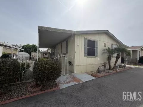 6351 Akers Rd #74, Bakersfield, CA 93313