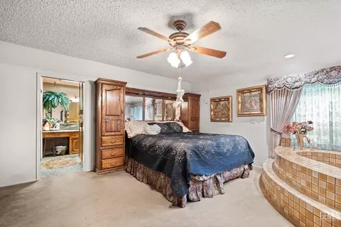 Bedroom - 6016 E Texas St, Bakersfield, CA 93307 photo 1 of 2