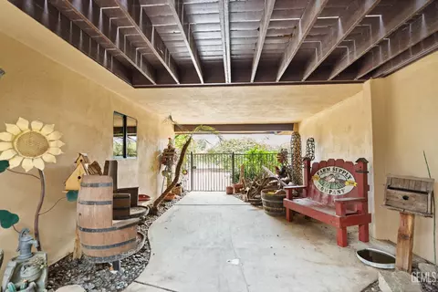 Exterior - 6016 E Texas St, Bakersfield, CA 93307 photo 3 of 3