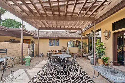 Exterior - 6016 E Texas St, Bakersfield, CA 93307 photo 1 of 3