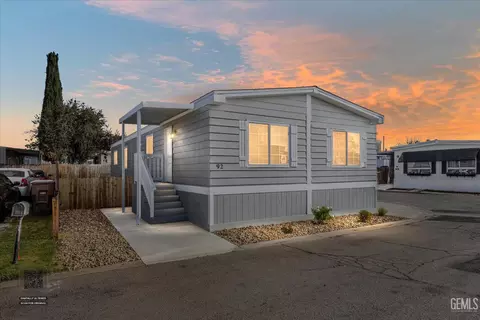 92 Cinnamon Ln, Bakersfield, CA 93308