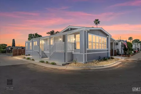 152 Torrey Pine Ln, Bakersfield, CA 93308