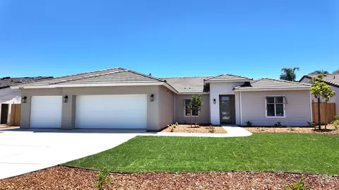 14705 Alpenglow St, Bakersfield, CA 93314