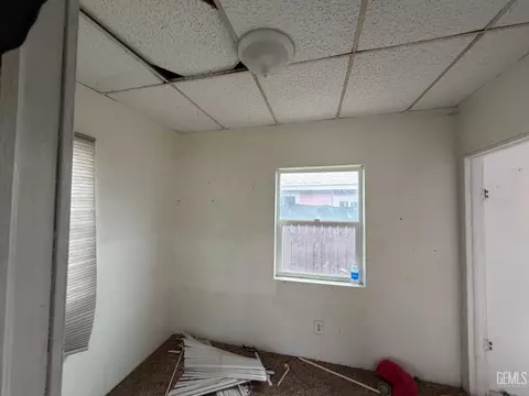 Bedroom - 306 Buchanan St, Taft, CA 93268 photo 2 of 3