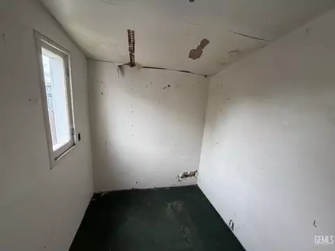 Bedroom - 306 Buchanan St, Taft, CA 93268 photo 3 of 3