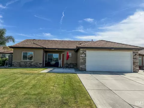 294 Shell Beach Ct, Delano, CA 93215