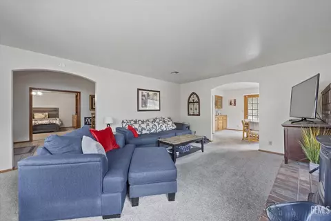 3512 Mccray Rd, Mountain Mesa, CA 93240 photo 11