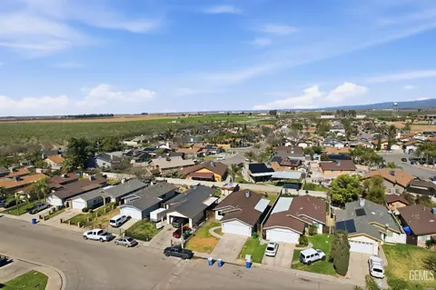 View/Area - 220 Wooner Dr, Arvin, CA 93203 photo 6 of 6