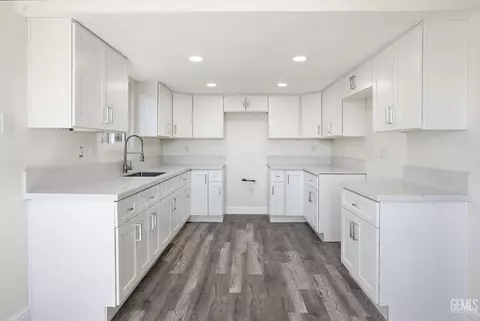 Kitchen - 220 Wooner Dr, Arvin, CA 93203 photo 1 of 4