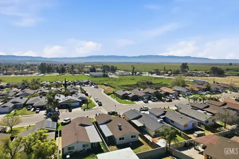 View/Area - 220 Wooner Dr, Arvin, CA 93203 photo 3 of 6