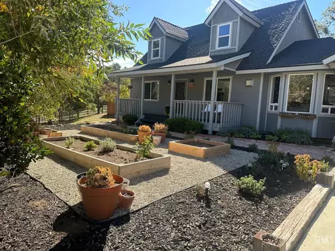 25908 Bear Valley Rd, Tehachapi, CA 93561