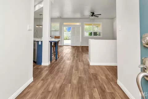 Entry Way - 2016 Snowdrop Dr, Bakersfield, CA 93311 photo 2 of 2