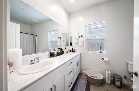 Other - 7901 Bristol Spring Ave, Bakersfield, CA 93313 photo 6 of 7