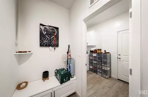Other - 7901 Bristol Spring Ave, Bakersfield, CA 93313 photo 3 of 7