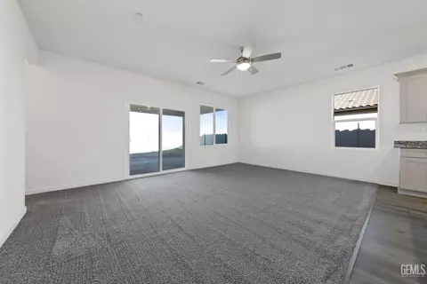 7908 Grapefruit Dr, Bakersfield, CA 93313 photo 2