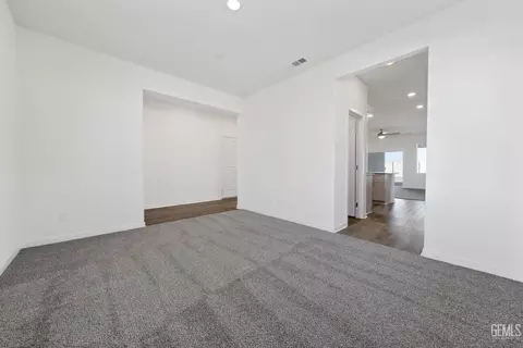 7908 Grapefruit Dr, Bakersfield, CA 93313 photo 4